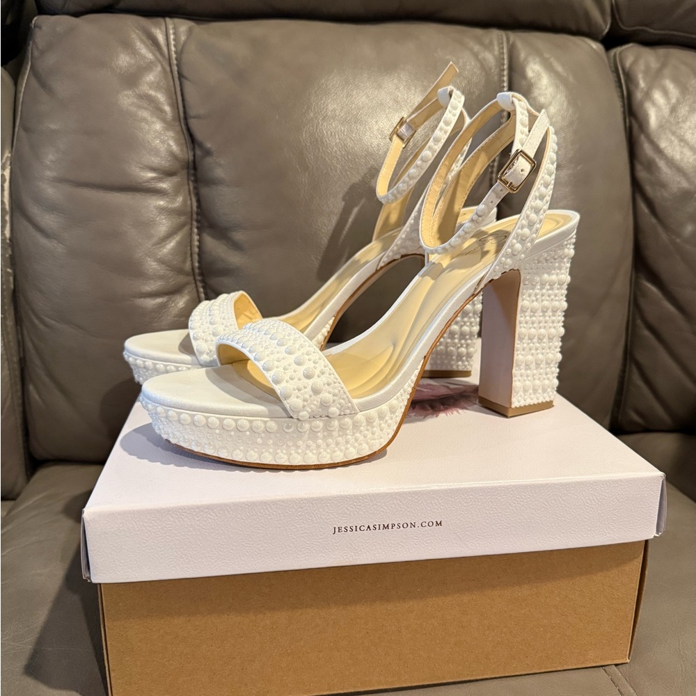 Jessica Simpson Cream Textured Block Heels